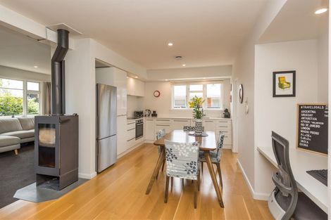 Photo of property in 98 Hamilton Avenue, Ilam, Christchurch, 8041