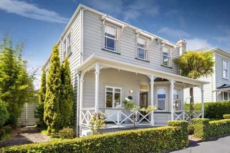 Photo of property in 1 Kerr Street, Devonport, Auckland, 0624