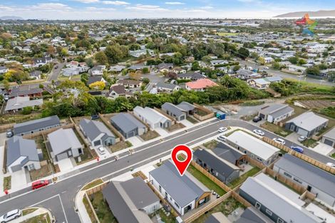 Photo of property in 8 Rotoiti Place, Paraparaumu, 5032