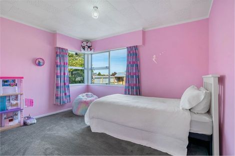 Photo of property in 24 Great North Road, Winton, 9720