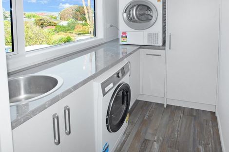 Photo of property in 122 Seabury Avenue, Foxton Beach, Foxton, 4815