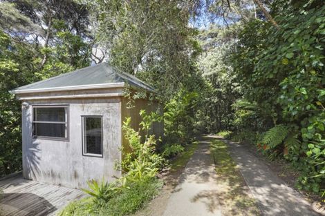 Photo of property in 26 Whaanga Road, Raglan, 3297