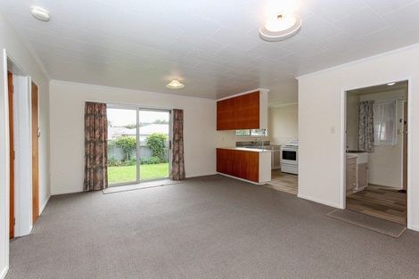 Photo of property in 1/117 Seaview Road, Westown, New Plymouth, 4310