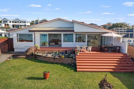 Photo of property in 69 Omokoroa Road, Omokoroa, 3114