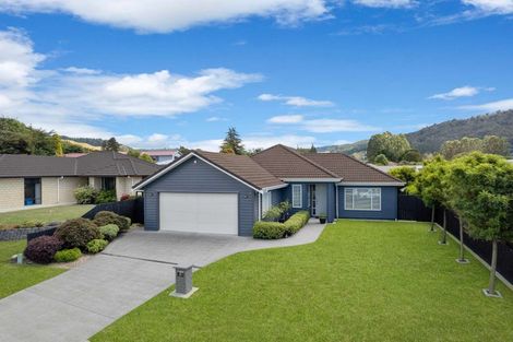 Photo of property in 35 Hamon Place, Pukehangi, Rotorua, 3015
