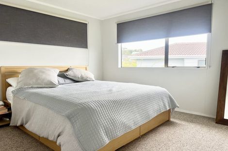 Photo of property in 32 Wisteria Grove, Maungaraki, Lower Hutt, 5010