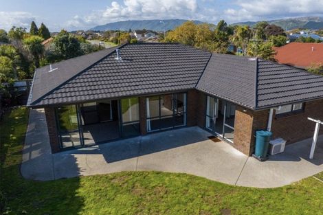 Photo of property in 8 Cedar Drive, Paraparaumu Beach, Paraparaumu, 5032