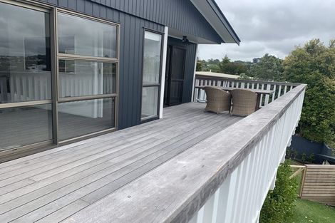 Photo of property in 5 Holiday Road, Stanmore Bay, Whangaparaoa, 0932