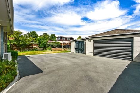 Photo of property in 15 Harrowdale Drive Avonhead Christchurch City