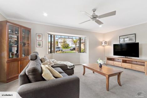Photo of property in 17 Sapperton Drive, Henderson, Auckland, 0612