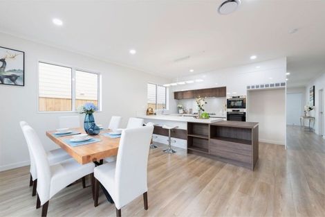 Photo of property in 61 Tir Conaill Avenue, Flat Bush, Auckland, 2019