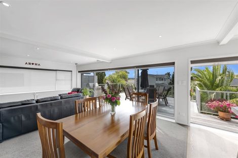 Photo of property in 14 Gulf Crest, Bucklands Beach, Auckland, 2012