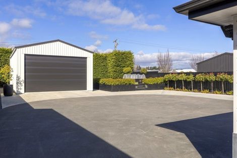 Photo of property in 20 Pukenamu Road, Rainbow Point, Taupo, 3330