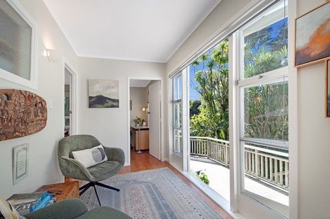 Photo of property in 80 Mountain Road, Henderson Valley, Auckland, 0612