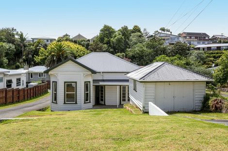 Photo of property in 43 Lorna Street, Lynmouth, New Plymouth, 4310