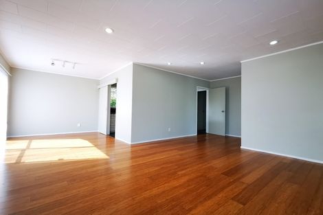 Photo of property in 1/4 Osmond Court, Sunnyvale, Auckland, 0612