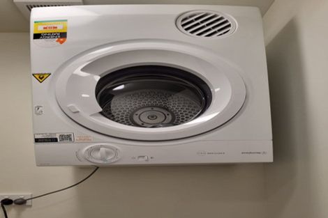 Photo of property in 3/63 Tiketike Way, Brooklyn, Wellington, 6021