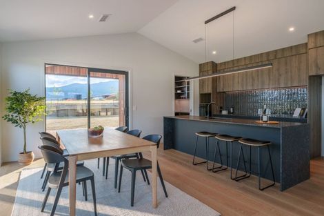 Photo of property in 30 Carrickmore Crescent, Wanaka, 9305