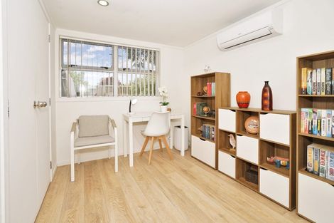 Photo of property in 30 Barrie Crescent, Silverdale, Hamilton, 3216