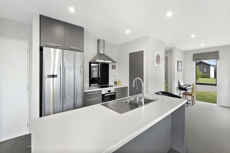 Photo of property in 35 Bradbury Avenue, Rolleston, 7614