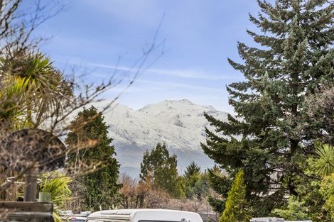 Photo of property in 29 Hunter Crescent, Wanaka, 9305