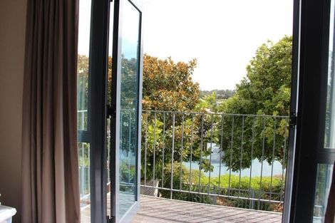 Photo of property in Tuscany Way, 15/3 Ambrico Place, New Lynn, Auckland, 0600