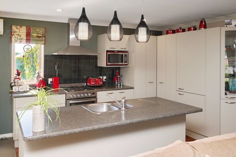 Photo of property in 102 Charles Street, Rangiora, 7400