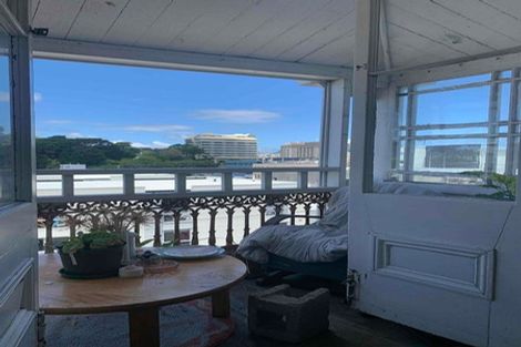 Photo of property in 22 Hanson Street, Mount Cook, Wellington, 6021