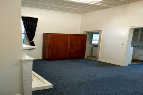 Photo of property in 14 Bedford Street, Te Atatu South, Auckland, 0610