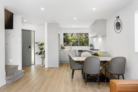 Photo of property in 32d Gulf View Road, Murrays Bay, Auckland, 0630