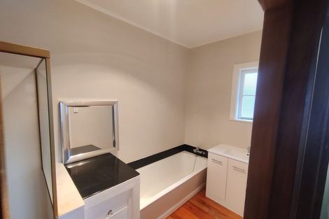 Photo of property in 207 Titirangi Road, Titirangi, Auckland, 0604