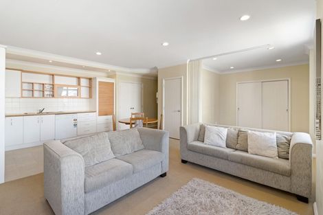 Photo of property in 1f/11 London Street, Hamilton Central, Hamilton, 3204