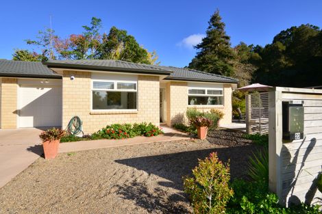 Photo of property in 23 Annalise Place, Orewa, 0931