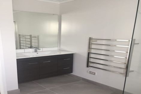 Photo of property in 81a Hobsonville Point Road, Hobsonville, Auckland, 0616