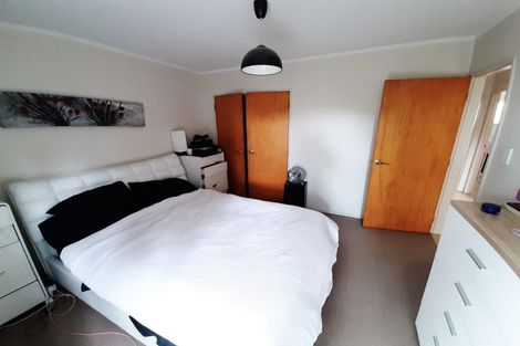 Photo of property in 2/73 Newhaven Terrace, Mairangi Bay, Auckland, 0630