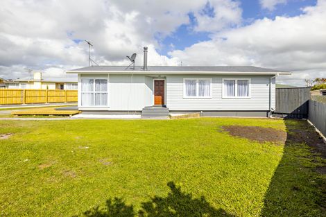 Photo of property in 24 President Avenue, Papakura, 2110