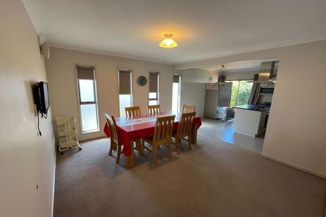 Photo of property in 2/23 Sunnyfield Crescent, Glenfield, Auckland, 0629
