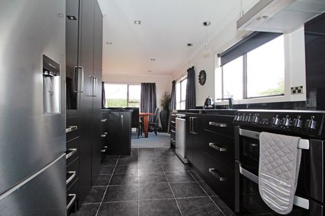 Photo of property in 5 Whiterocks Road, Weston, Oamaru, 9401