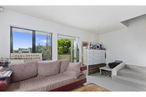 Photo of property in 1/7 Pannill Place, Oteha, Auckland, 0632
