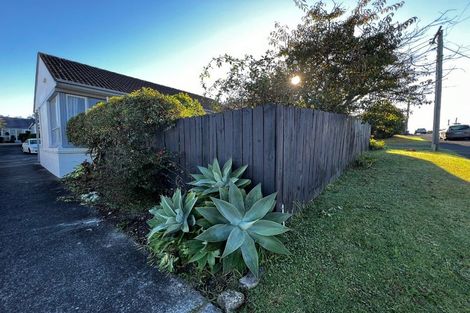 Photo of property in 1/7 Richards Avenue, Forrest Hill, Auckland, 0620