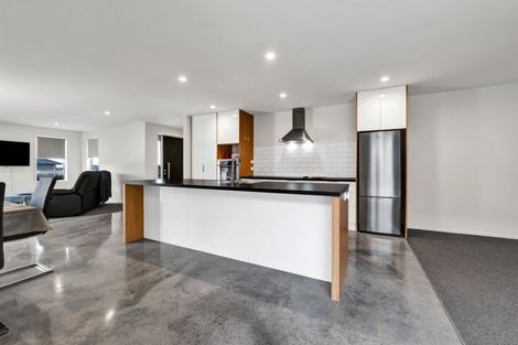 Photo of property in 61 Cyrus Street, Whalers Gate, New Plymouth, 4310
