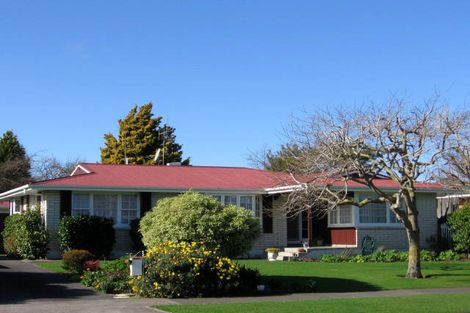 Photo of property in 85 Wikiriwhi Crescent, Awapuni, Palmerston North, 4412