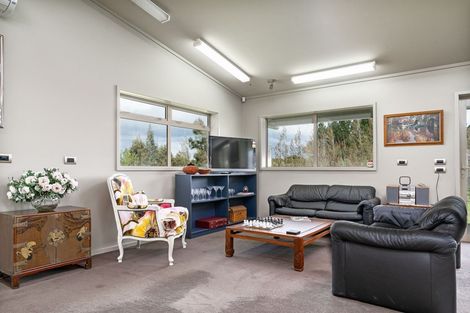 Photo of property in 18 Campbell Drive, Martinborough, 5711