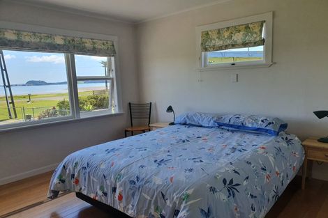 Photo of property in 13 Kawakawa Bay Coast Road, Kawakawa Bay, Papakura, 2585