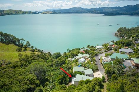 Photo of property in 56 Puriri Road, Te Kouma, Coromandel, 3581