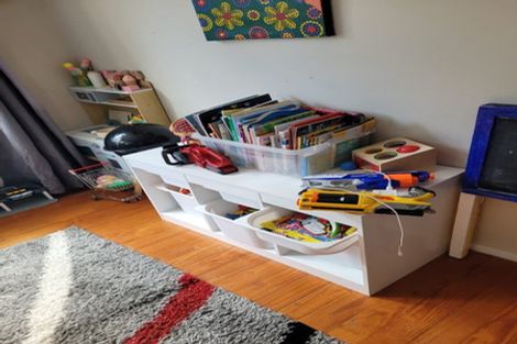 Photo of property in 19 Titchener Street, New Lynn, Auckland, 0600