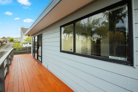 Photo of property in 2/7 Duke Street, Papakura, 2110