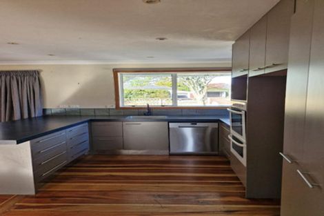 Photo of property in 35 Budleigh Street, Frankleigh Park, New Plymouth, 4310