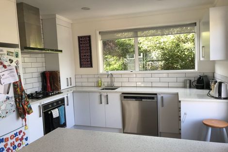 Photo of property in 9a Tahapa Crescent, Meadowbank, Auckland, 1072