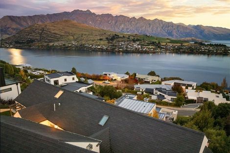 Photo of property in 94 Hensman Road, Queenstown, 9300